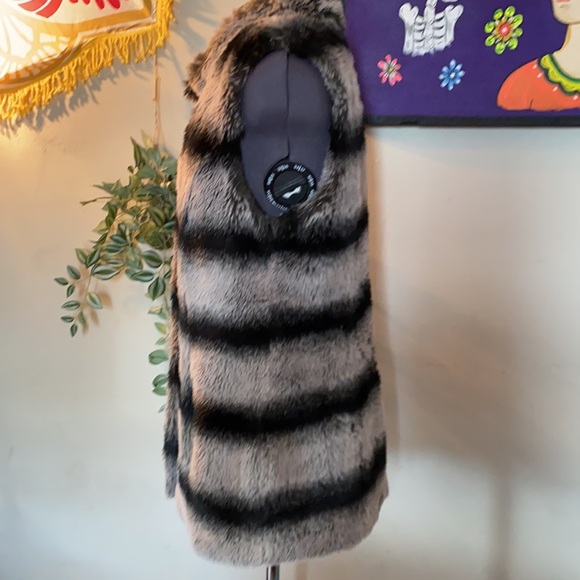 Rachel Zoe Faux Fur Vest Sz Sm - Picture 5 of 14